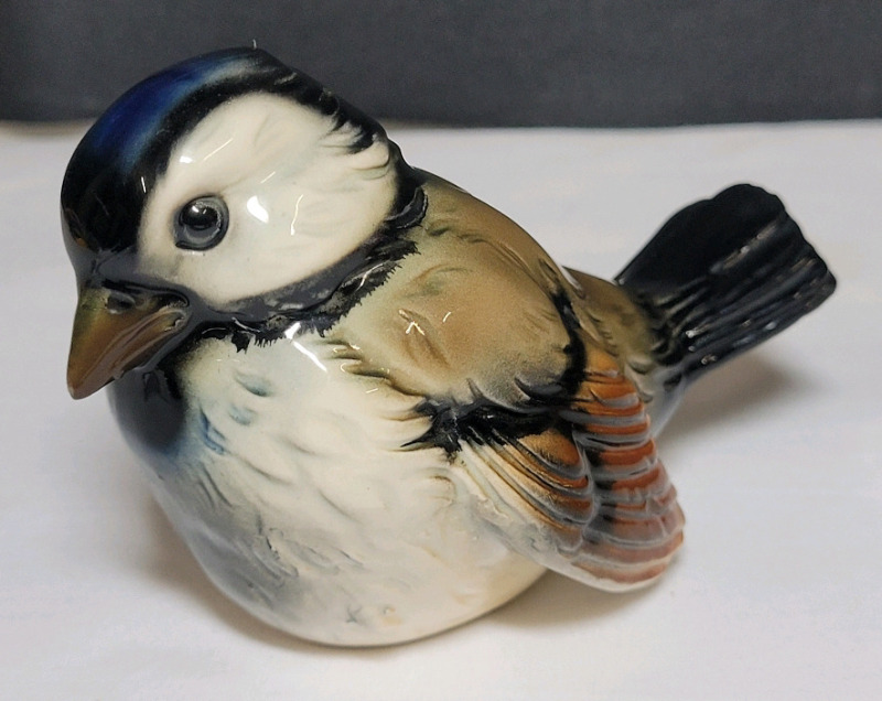 Vintage Goebel ' Sparrow ' Porcelain Bird Figurine , West Germany CV 74 . No chips or cracks