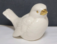 Vintage Goebel ' Dove ' Porcelain Bird Figurine , West Germany CV 73 . No chips or cracks