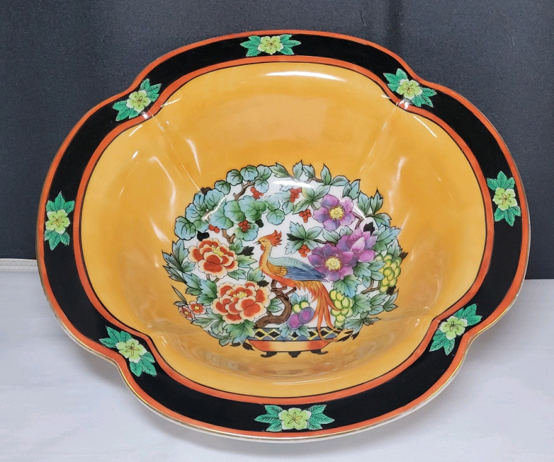 Vintage Noritake Handpainted Bowl . Measures 9.5" diameter & 3" tall . No chips or cracks , some wear to gold trim