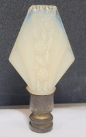 Vintage Aladdin Alacite Lamp Finial , measures 2 7/8" tall . No cracks , tiny tiny chip on side