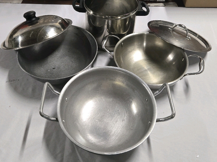 Assorted Cookware Lot, Includes But Isn't Limited To; 3 Metal Frying Pans, 2 With Lids ( From 10" - 11" Diameter & 3" - 4" Tall ) & 1 Stainless Steel Pot Without Lid ( 8.5" Diameter & 7" Tall )