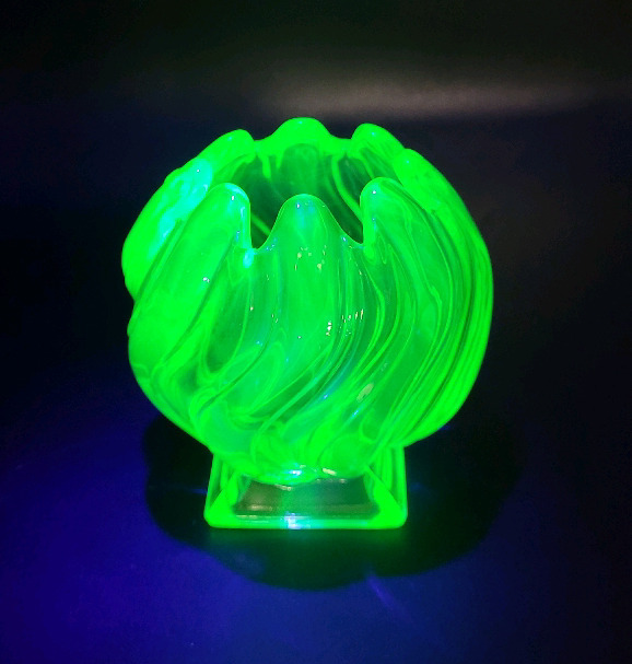 Vintage 1930s Art Deco Uranium Glass Posy Vase , Bagley Equinox Bud Vase , Stamped Made in England . Measures 4 1/8" tall & 4" diameter . Fracture cracks near bottom . Top shelf piece