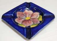 Vintage Moorcroft Pottert Cobalt Blue Ashtray , measures 4 5/8"&times;4 5/8" . Minor crazing present on bottom