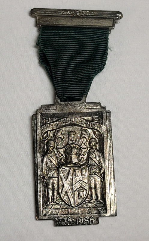 1736 - 1986 Masonic Freemason Grand Lodge of Scotland 250th Anniversary Metal w/Ribbon . See Photos for measurements