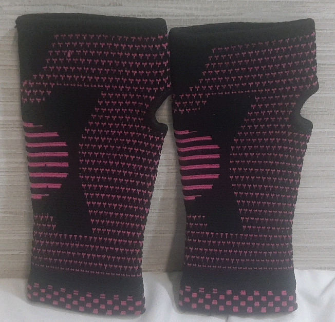 New - Pink Hand / Wrist Brace Gloves