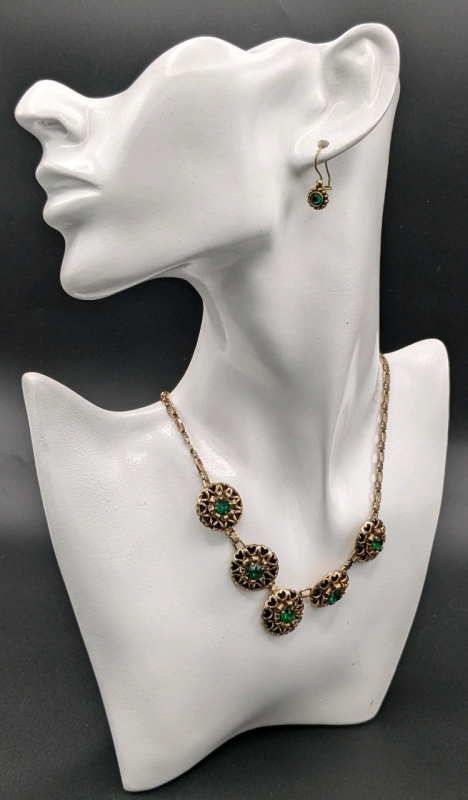 Lovely Vintage Gold Tone & Green Rhinestone Necklace + Earrings Set