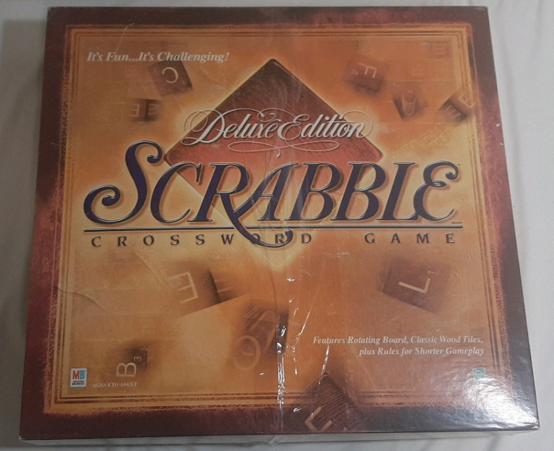 Scrabble Deluxe Edition w/ Playing Pieces, Board & Manuals