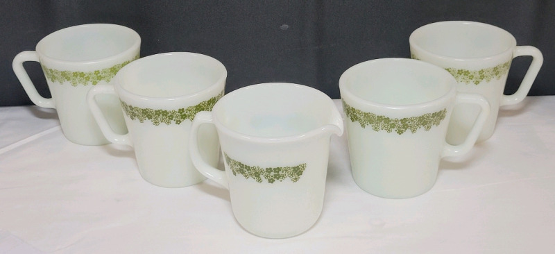 Vintage PYREX ' Spring Blossom / Crazy Daisy ' Milk Glass Mugs & Creamer . Four (4) Mugs & One (1) Creamer . No chips or cracks