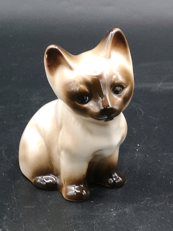 Vintage Kitten Figure 3.75" Tall - Made in Korea