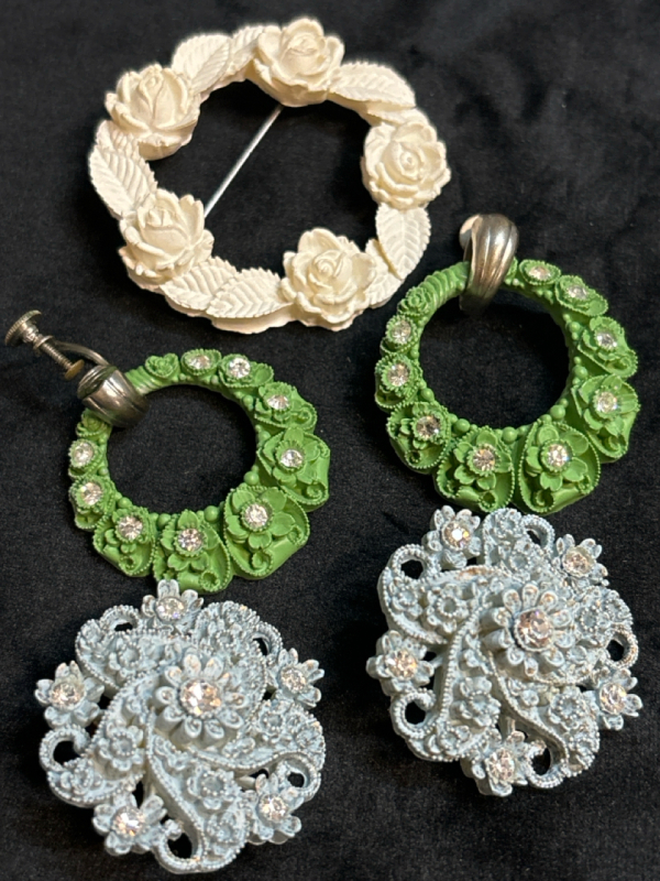 Vintage Featherweight Earrings and Brooch Rhinestones Green Blue and Cream