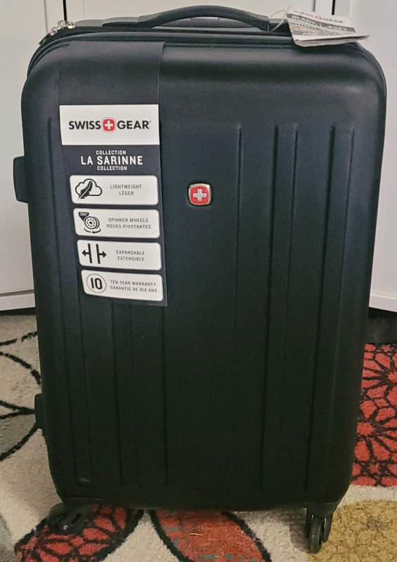 SWISS GEAR La Sarinne Collection 24" Expandable Hardside Luggage - New