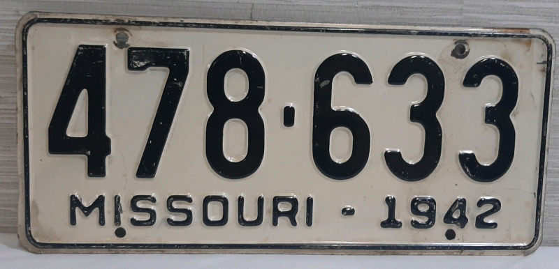 Vintage 1942 Missouri Car License Plate