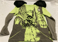 New Youth Extreme Zone Long sleeved Shirt Sz Med (10-12) w 2 Skull Beanies