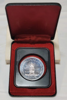 1977 (1952-) Canadian Silver Queen Elizabeth Silver Jubilee Silver One Dollar Coin with Case