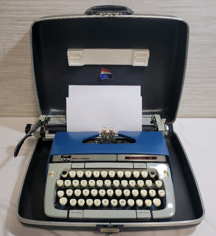 Vintage Smith-Corona Classic 12 Typewriter with Case . Tested Working , will require new ribbon