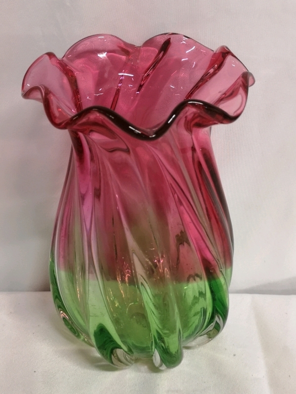 Vintage 7.75" Tall Hand Blown Glass Swirl Vase