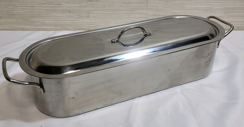 Stainless Steel Fish Poacher with Tray & Lid . Inside Measures 17 1/4"×5.5"×3.5"