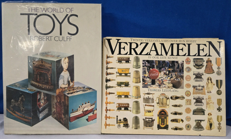 1969- 1982 2 Vinatge Hardcover Books | The World of Toys, Written By; Robert Culff | & Verzamelen Is Ook Een Kunst, Written By; Thomas Leeflang