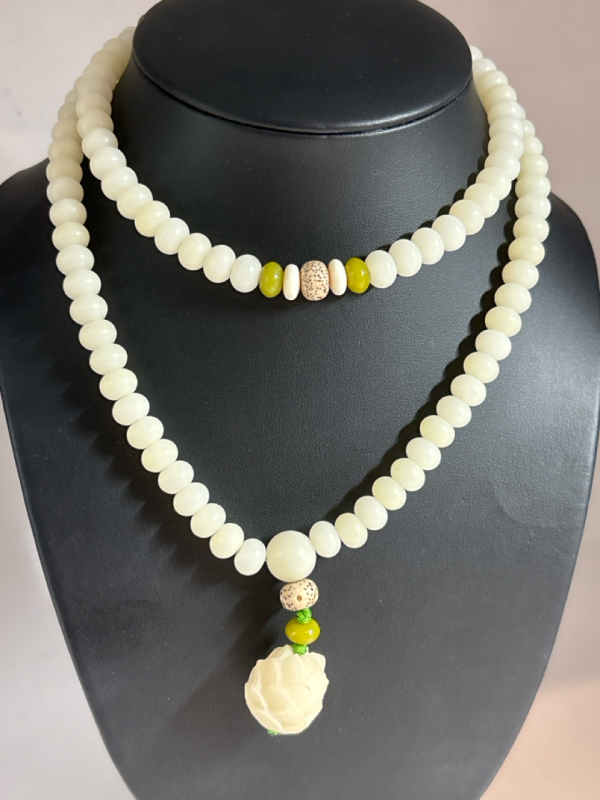 White Jade Bodhi Seed 108 Mantra Bead Necklace