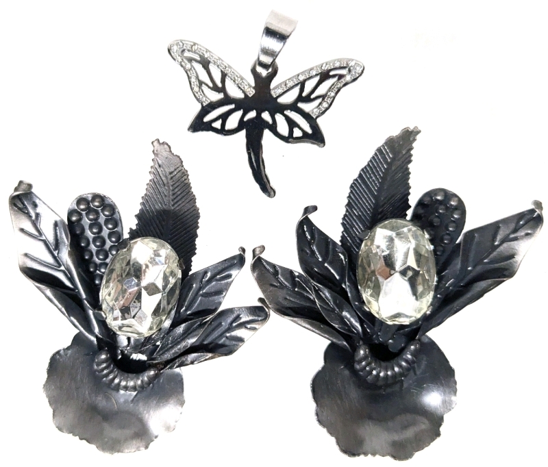 Vintage Oversized Bulatti-Style Gunmetak Clear Diamant&eacute; Lotus Clip-On Earrings & Signed Silver Tone Kauss Butterfly Pendant