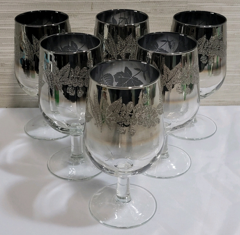 Queens Lusterware Wine Glass w/ Cherries , Set of 6 . Measures 6" tall .