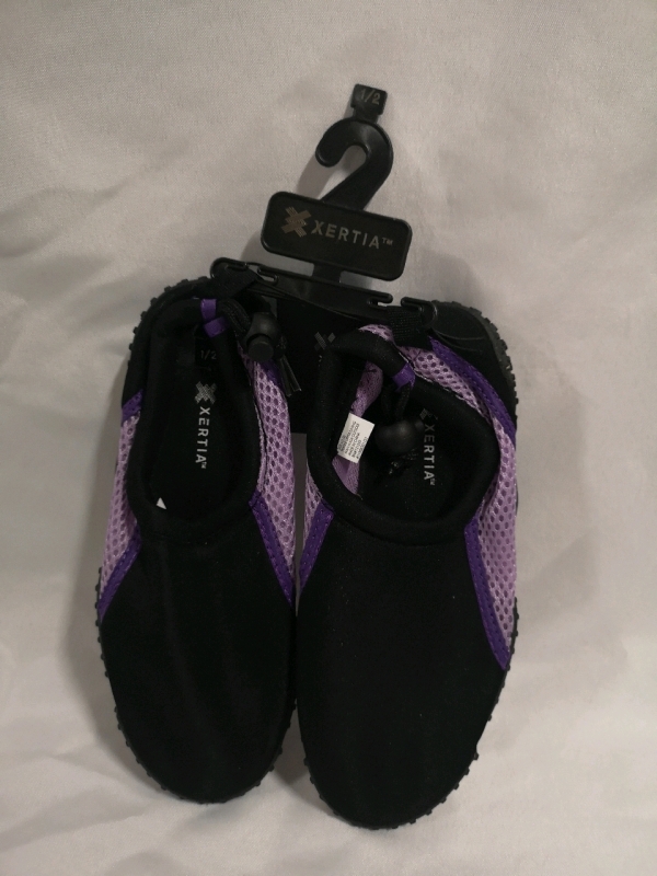 New Kids Water Shoes Sz 1/2