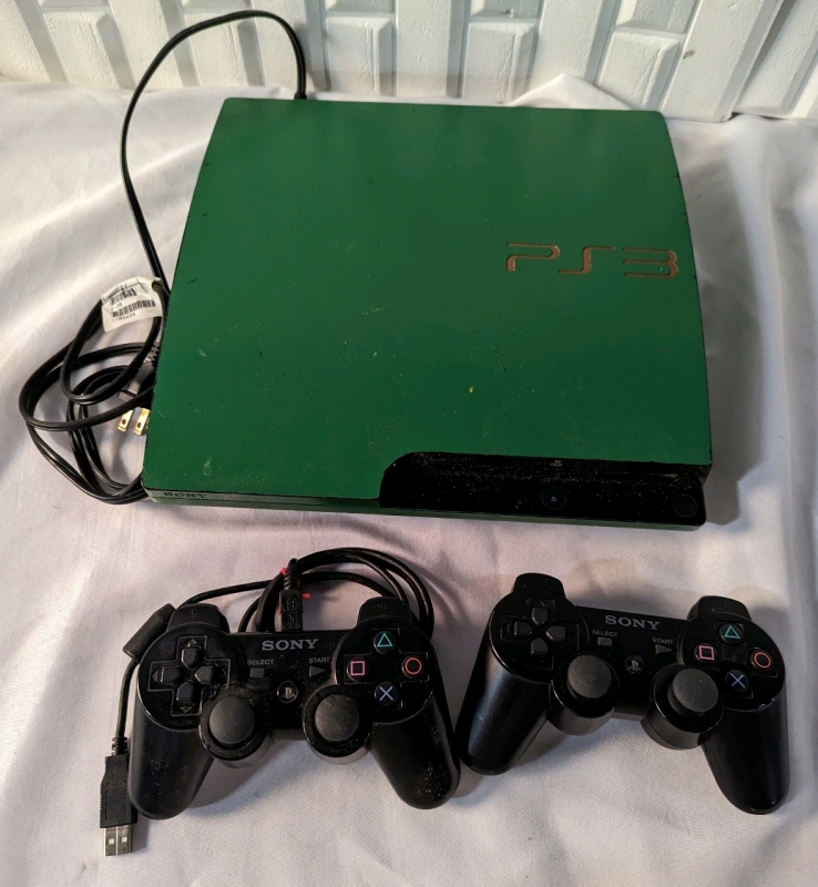 Hand-painted PS3 Slim.