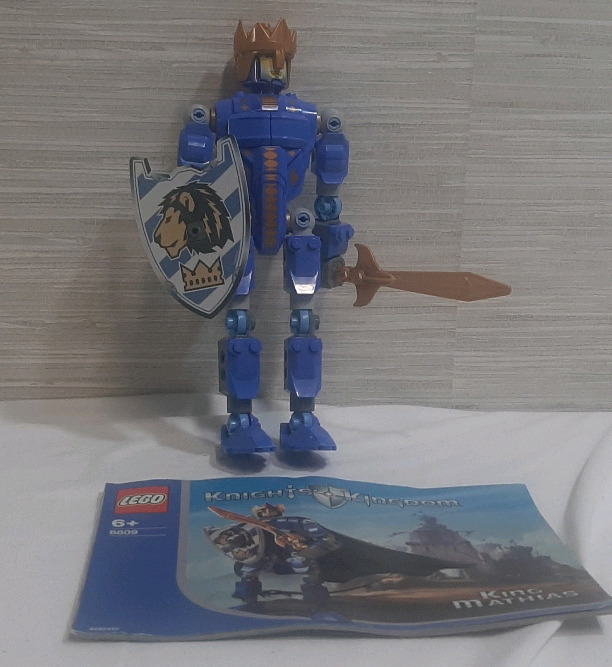 Lego Knights Kingdom King Mathias Figure w/ Manual and Accessories