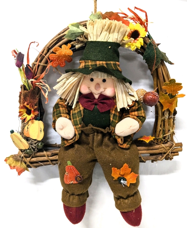 Adorable Fall-Themed Wreath with Scarecrow | 13.5" x 16"