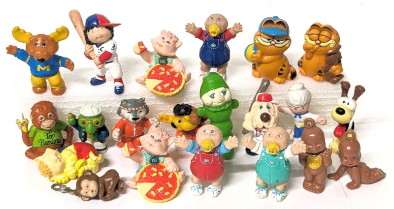 Assorted Vintage Cartoon Character Figures : The Get Along Gang, Cabbage Patch Kids, Wrinklez, Garfield, Glow Worms, LJN Oodles + | Up to 2.5" Tall