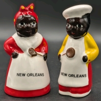 Vintage Ceramic Cold-Painted Souvenir New Orleans Salt & Pepper Shakers w Stoppers | 4.5" Tall