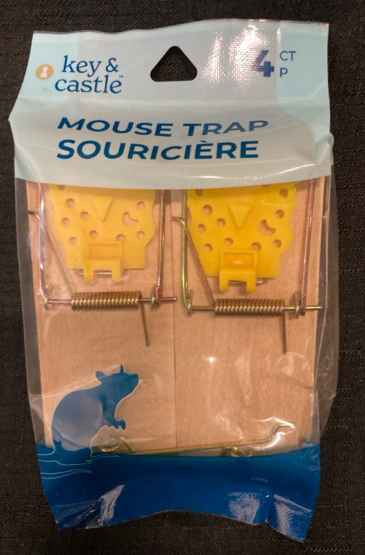 New 4 Pk Key & Castle Mouse Trap 4” x 2.5”tall