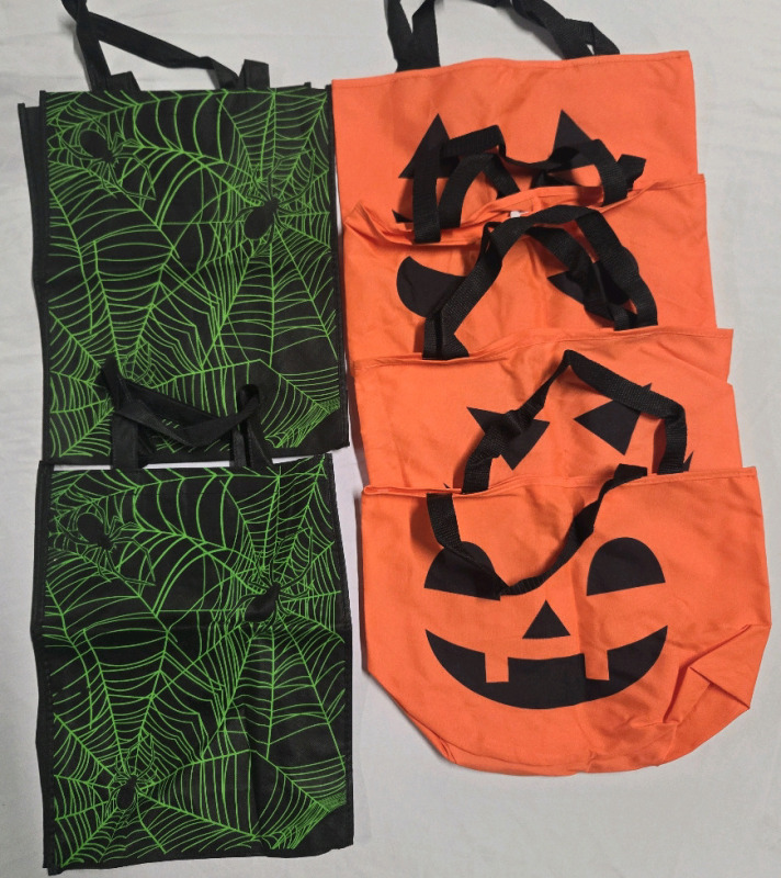 6 New | Halloween Themed Grocery / Trick or Treating Bags For Kids | ( 2 ) Shoulder Strap Bags With Green Web Design | ( 4 ) Pumpkin Shapped HandHeld Trick Or Treating Bags With L.E.D Lights