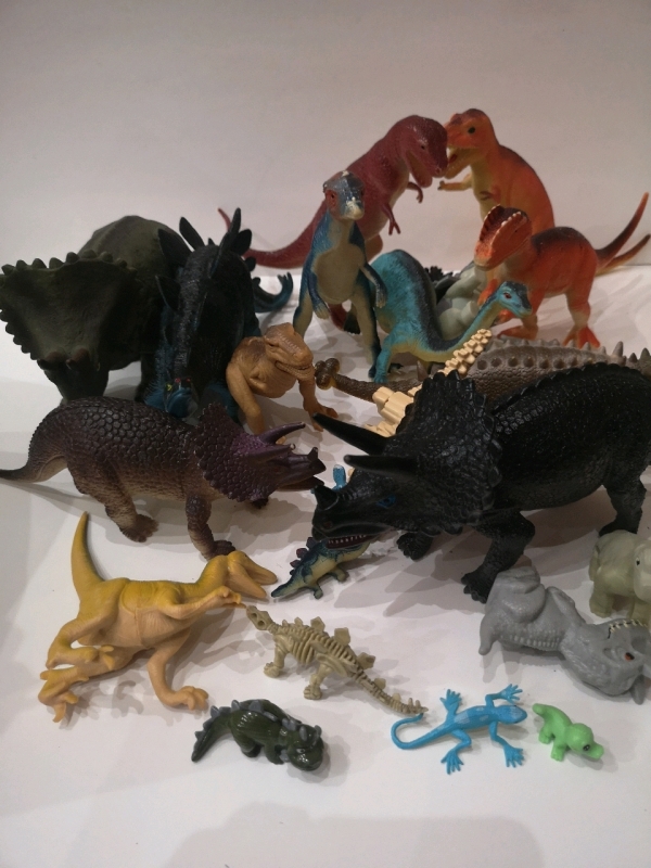 13+ Children's Toy Dinosaurs