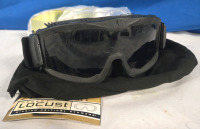 Revision Military Desert Locust Anti-Fog Goggles | One Size Fits All | Comes With 2 Interchangeable Lenses & Carry Case | Great For Airsoft & Paintball | Retails For $100+