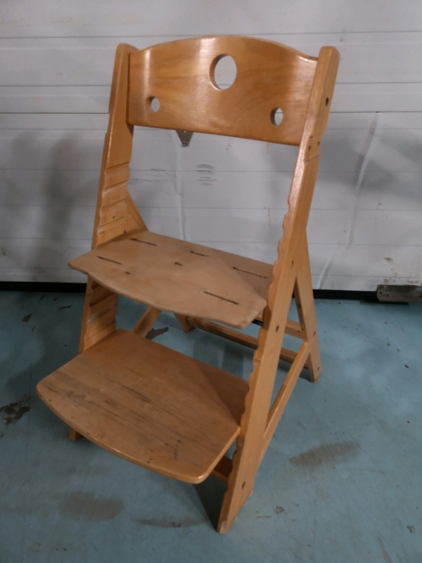 Wooden Plant Stand - Shelves Can be Adjusted