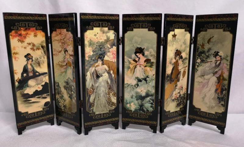 Small Vintage Asian Lacquer Ware Folding Screen Table Top Decoration 9.5" Tall