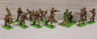 1971 Britains Ltd. DEETAIL Allied Soldier Miniatures . Twelve (12) Miniatures & 75mm Gun