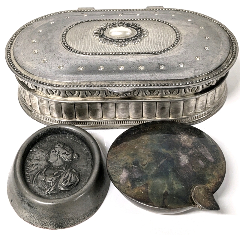 Vintage Godinger Silver Plate Jewelry Box (9.5 " x 6" x 2"), Silver Plated Beauty Compact (4" Diameter) & Royalist Paperweight +3.75" x 4.5")