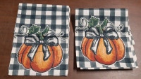 New 2pcs Autumn Themed Kitchen Table Decor