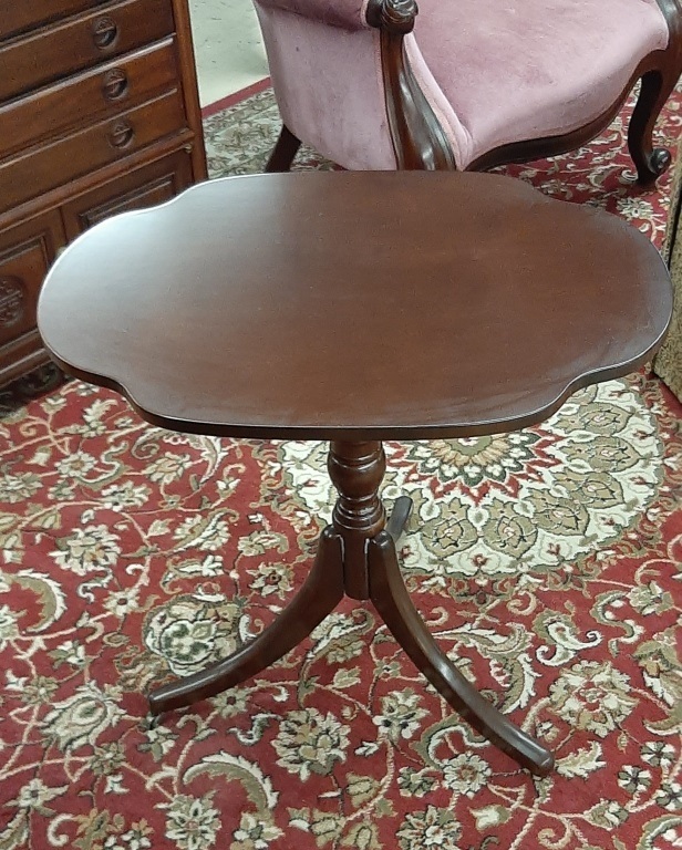 Bombay Company Clover Shaped Table