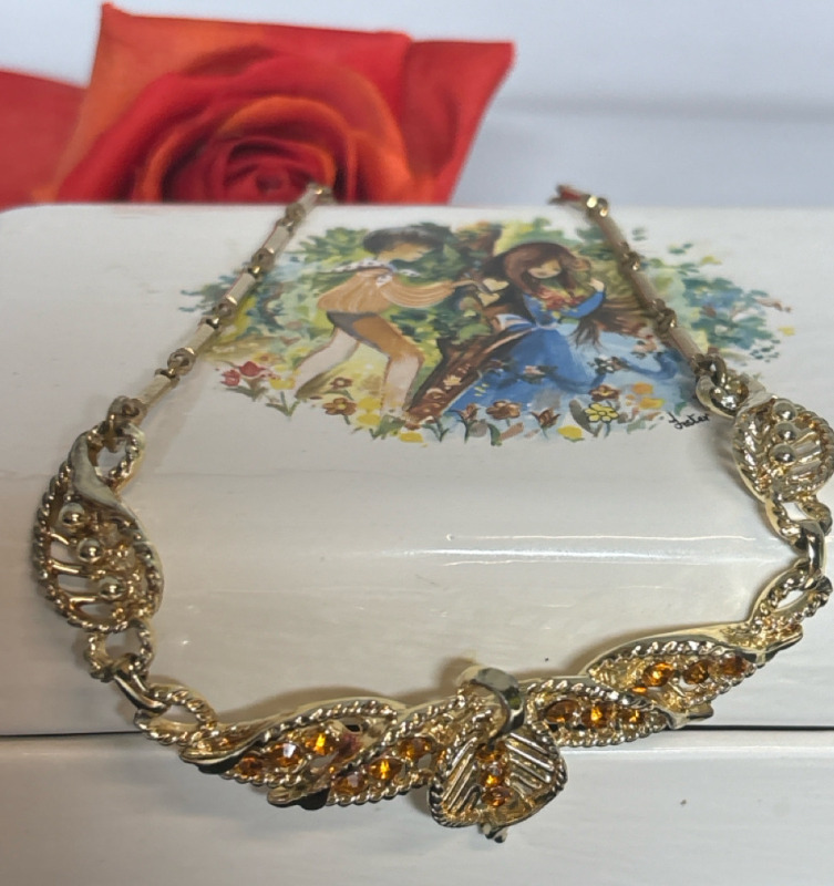 Vintage CORO Pat Pend Crystal Rhinestone Necklace Bintage Box