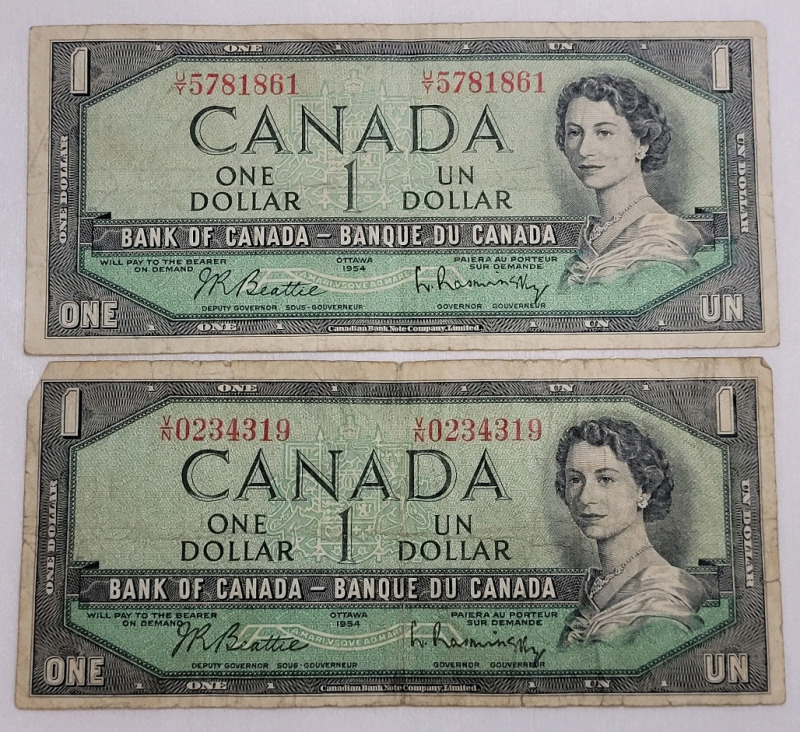 1954 Canadian Bank of Canada One Dollar Bank Notes . Bank Notes have been in Circulation