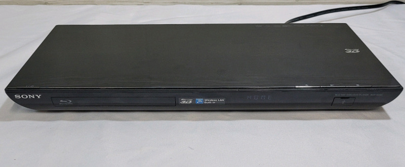 Sony BDP-S590 Blu-Ray 3D Blu-Ray Disc / DVD Player with Wireless LAN Built-In , No Remote . Tested Powers Up , Not Tested Beyond Power Up