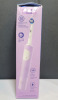 New - Oral-B Pro 500 Rechargeable Toothbrush & Oral-B Super Floss ×2 . Minor wear to box edges - 3