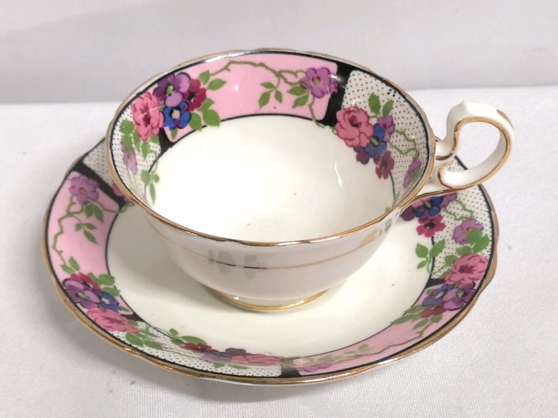 AYNSLEY Teacup & Saucer Pink Floral Pattern