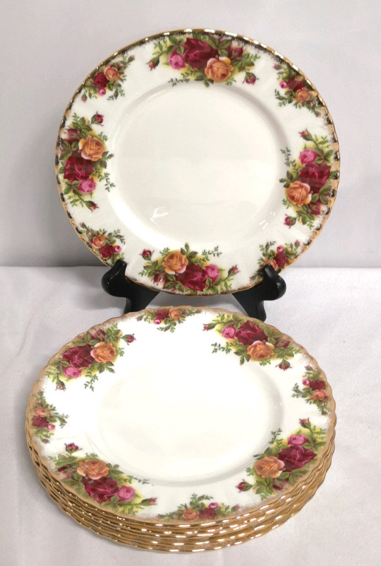 6 Royal Albert Old Country Roses Gold Edge 8" Salad/Dessert Plates