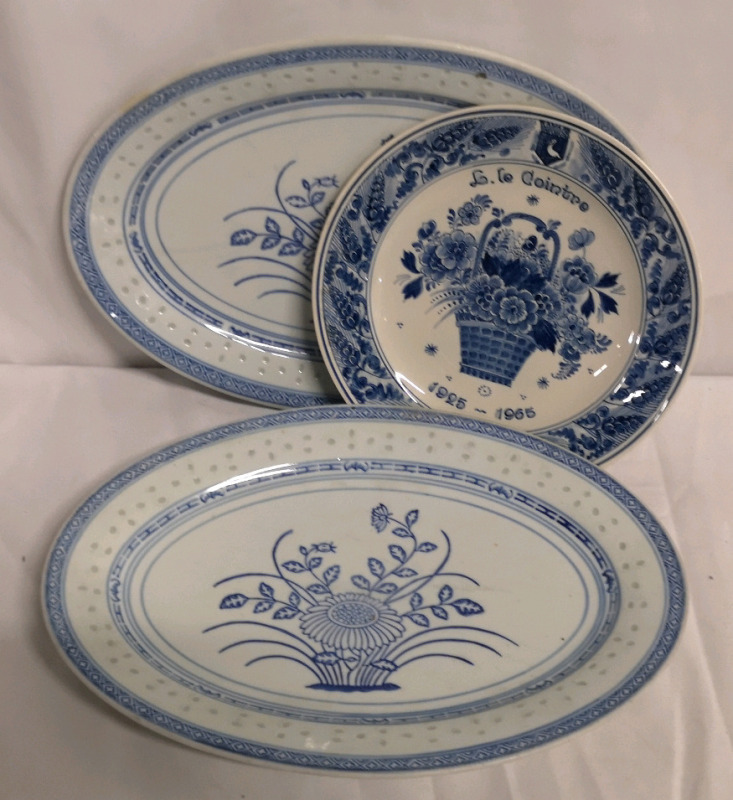 Vintage Delft Holland Collector Plate 9" Diameter + 2 Platters