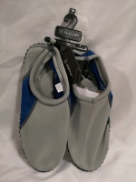 New Adults Water Shoes Sz 10