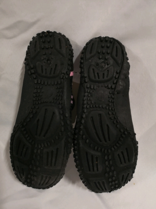New Women's Water Shoes Sz 8 by Powersox